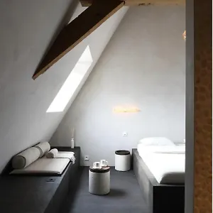 https://high-end-private-room-with-private-bathroom.hotelsghent.com